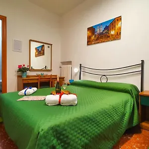 Affittacamere A Casa Simpatia - A Richiesta Parcheggio Gratuito !, Roma